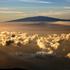 Pohled na sopku Mauna Kea (4 205 m) z vrcholu sopky Haleakala (3 055 m) | Havajské ostrovy, 2013